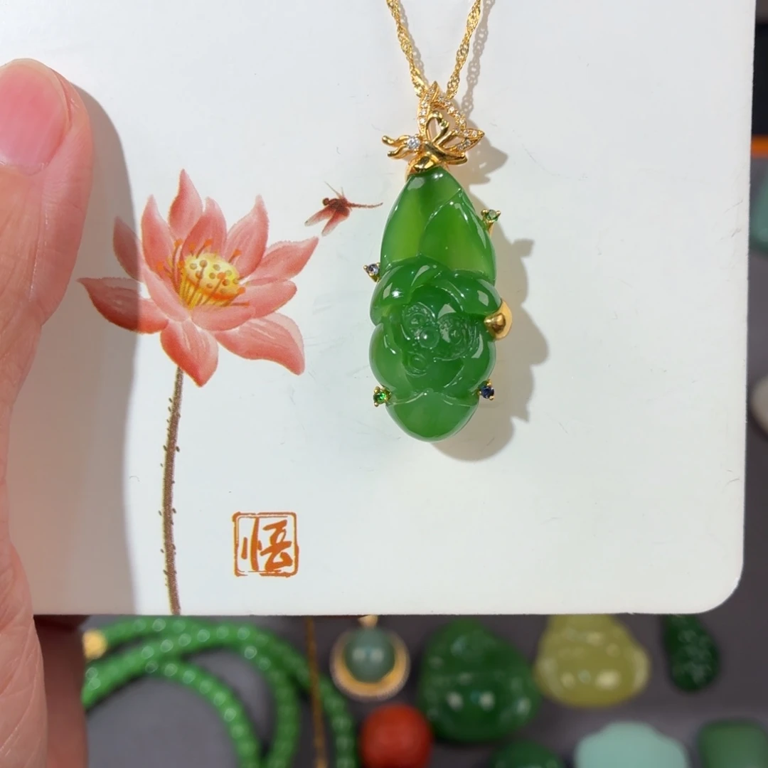 和田玉18K金镶嵌颈饰