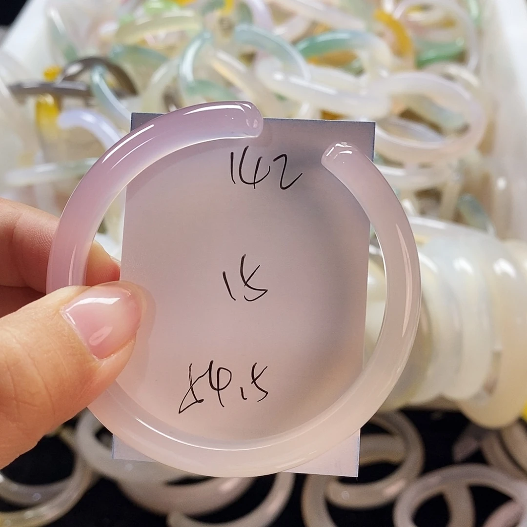 手镯玛瑙/玉髓未镶嵌142