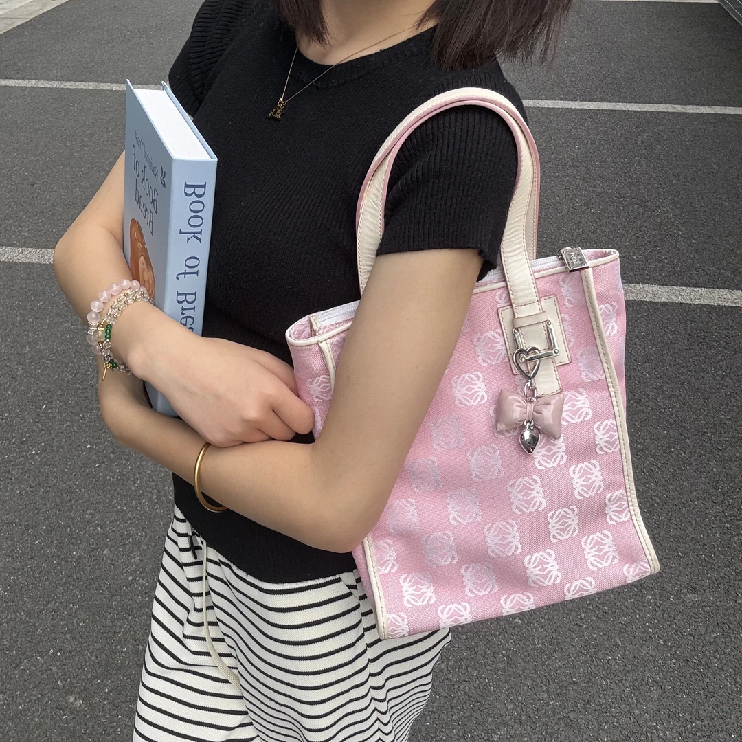 95新 LOEWE/罗意威 淡粉色尼龙手提托特