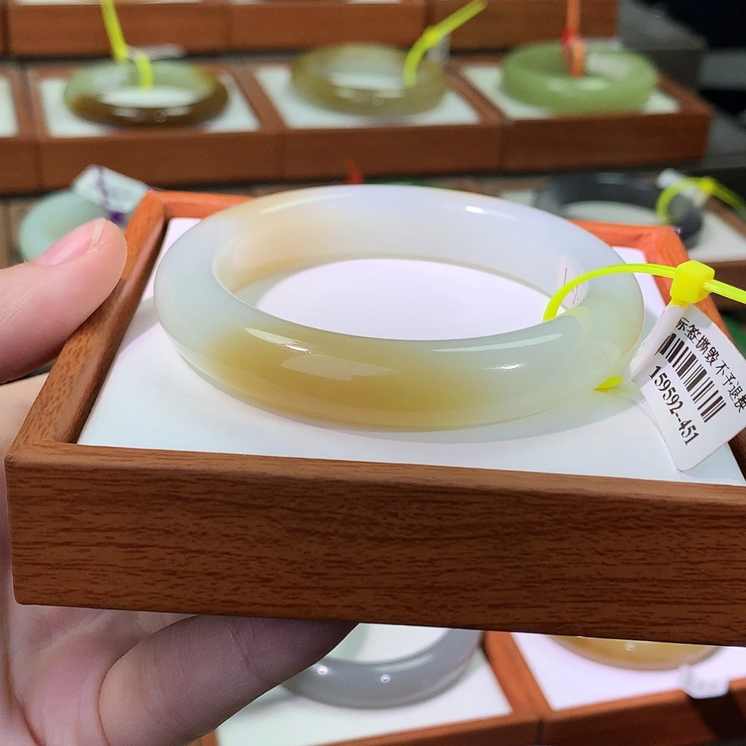 和田玉未镶嵌手镯55 糖白 料细