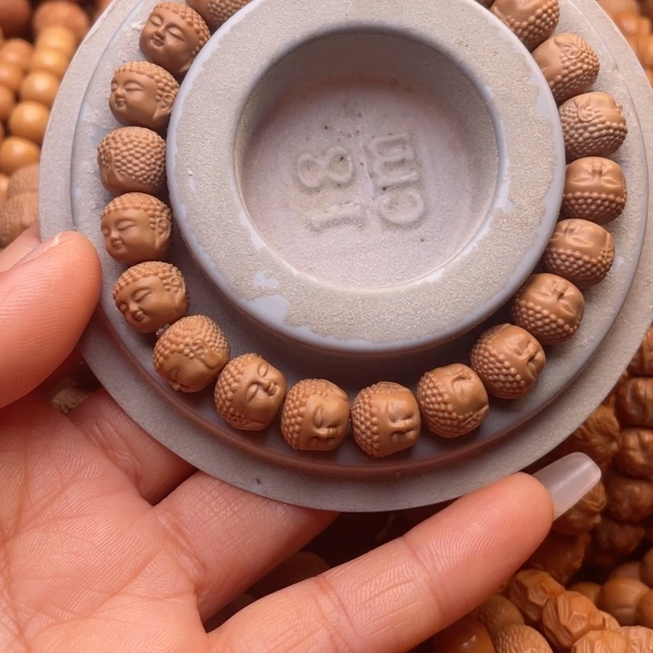 猴头核桃手串六**魔宝宝