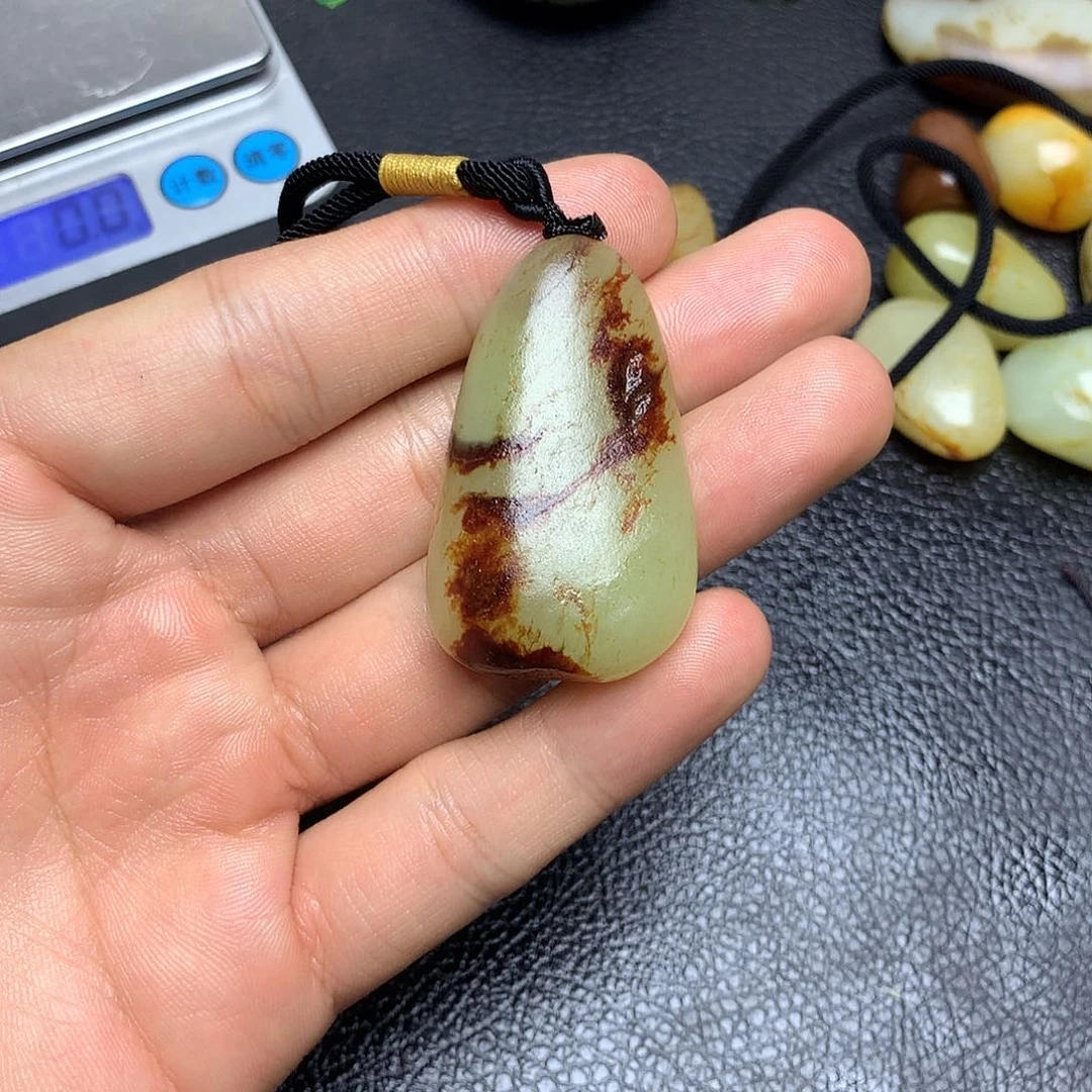 未镶嵌和田玉挂件