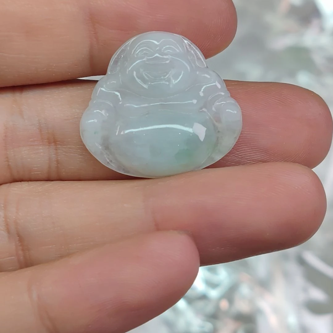 翡翠未镶嵌颈饰佛公