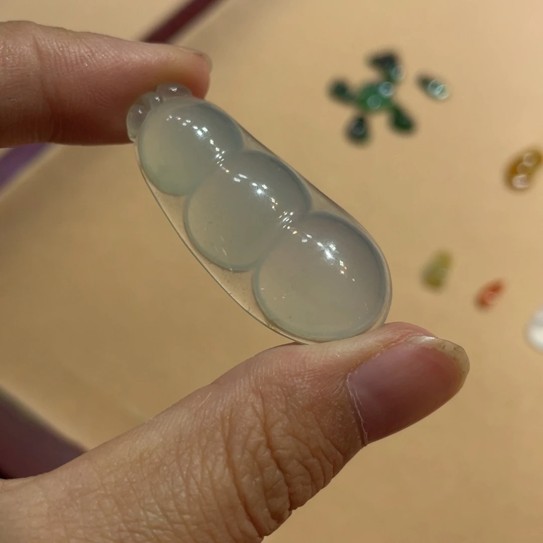 定制翡翠未镶嵌豆子