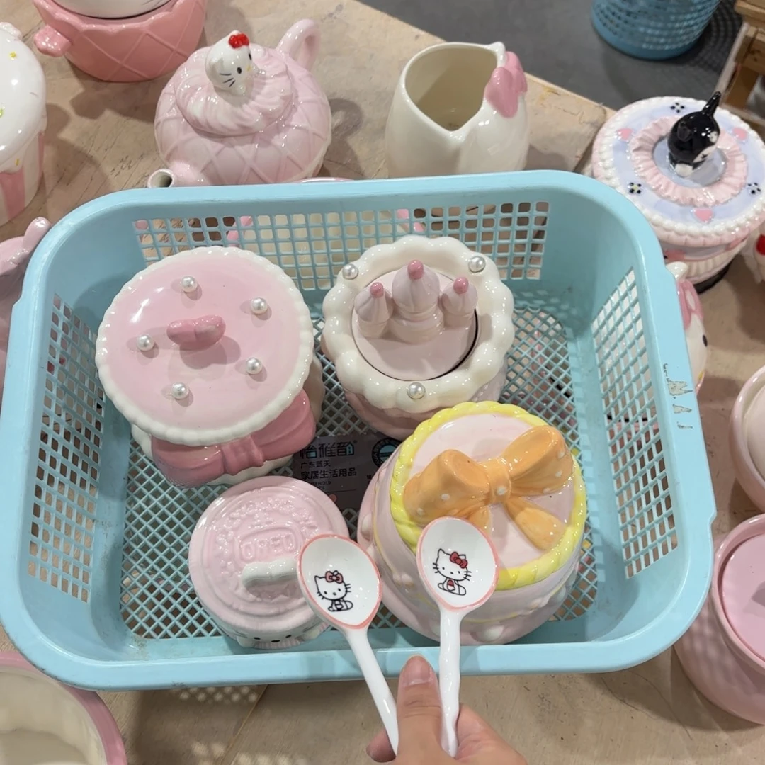 紫砂陶瓷和瓷器是在现代社会