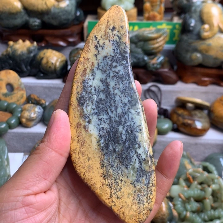岫岩河磨玉（透闪石质玉）未镶嵌把件