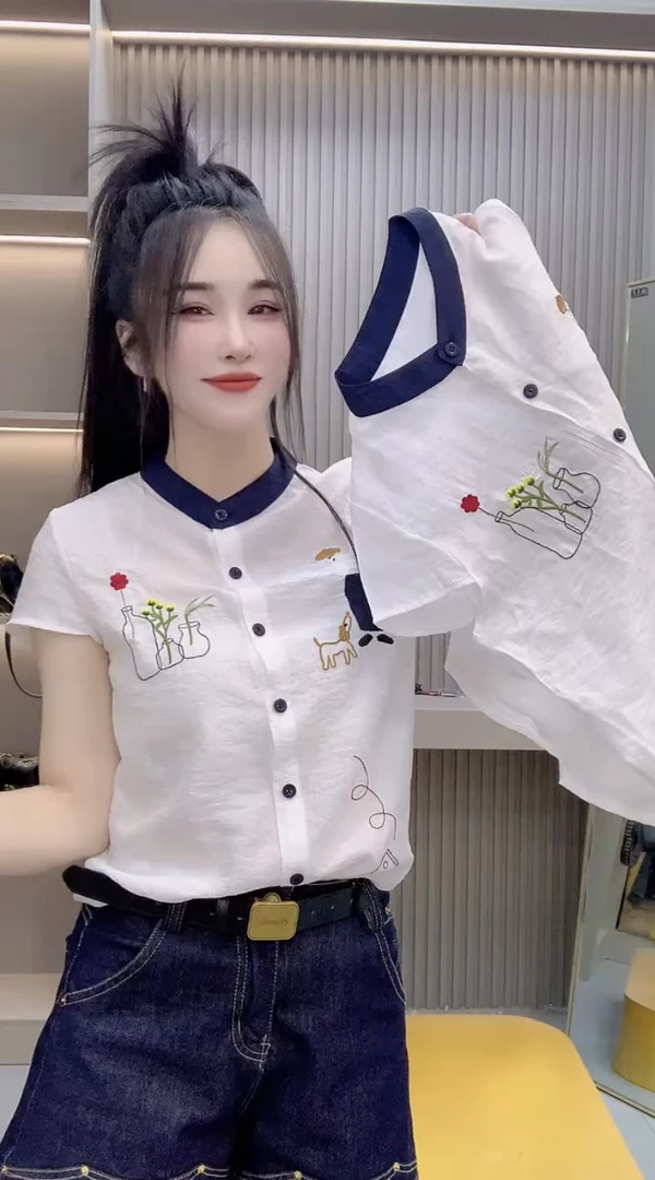 重工刺绣花朵撞色短袖衬衫女2025夏季新款宽松显瘦百搭洋气上衣潮