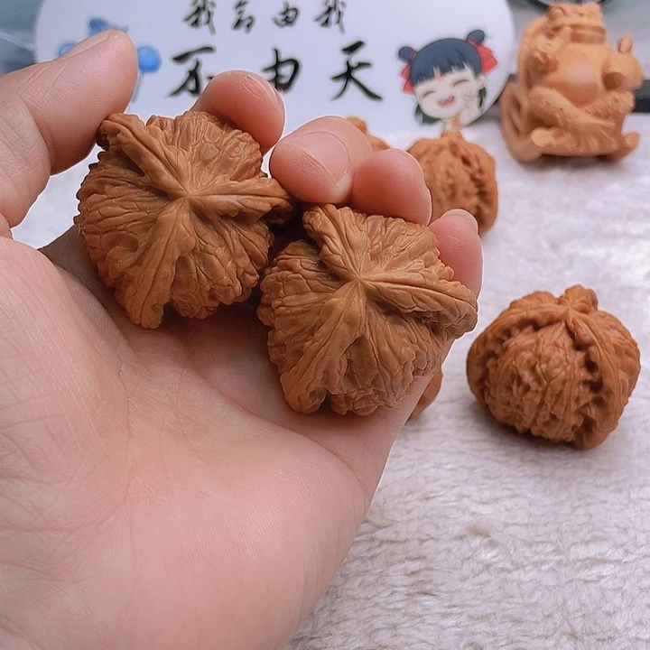 文玩核桃把件嘻****马三棱