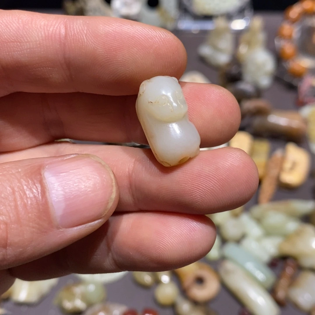 仙***球和田玉（糖玉）未镶嵌颈饰