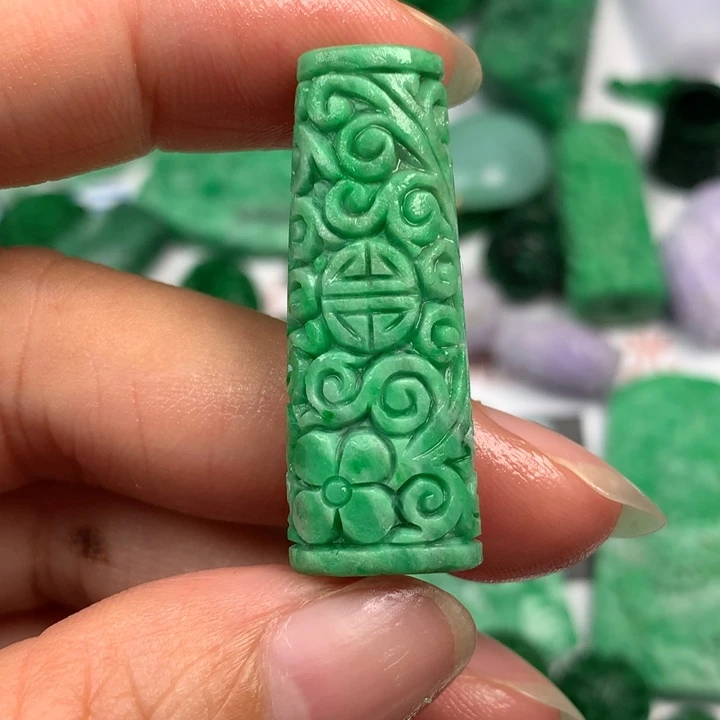 未镶嵌定制翡翠翡翠