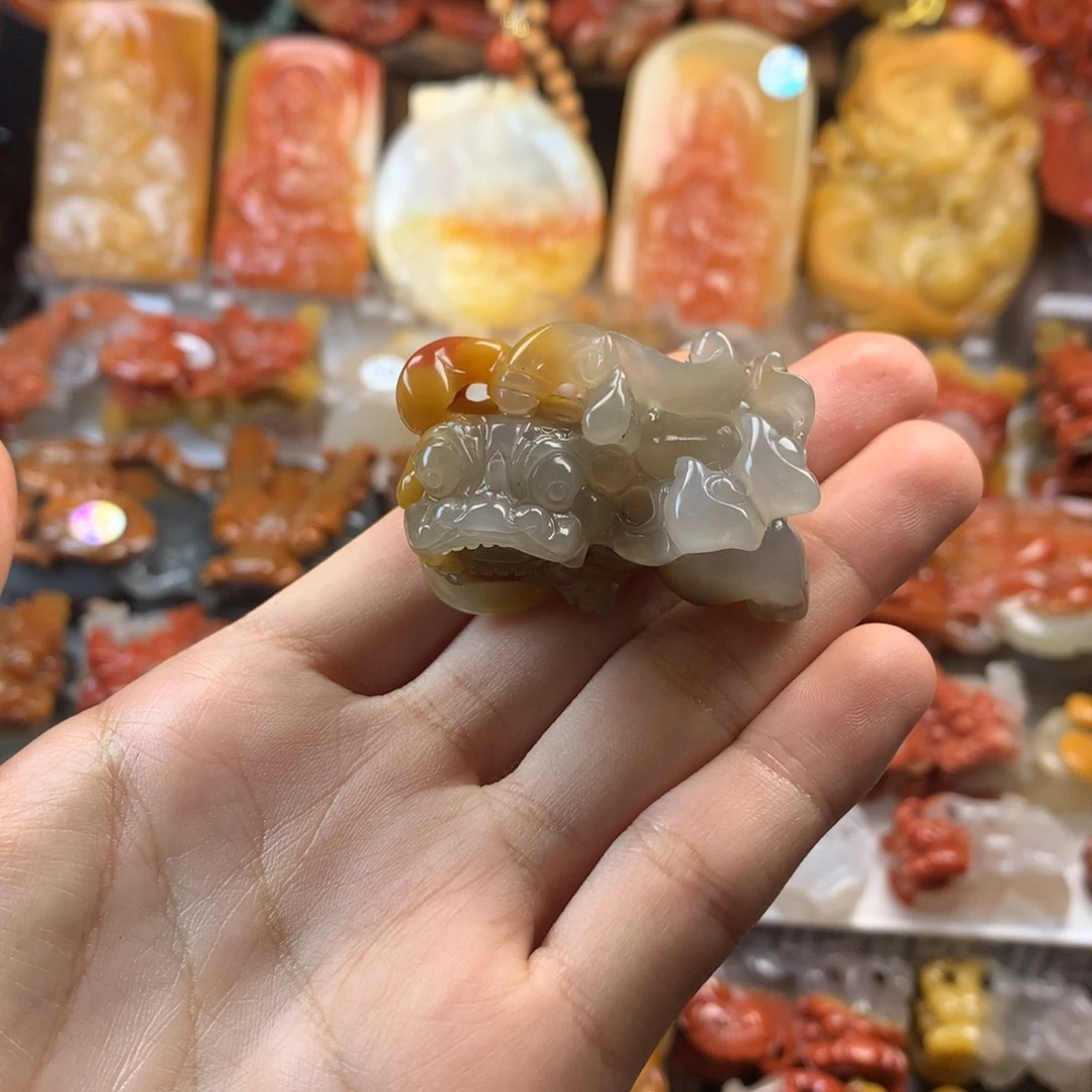 石英质玉（黄龙玉）挂件未镶嵌