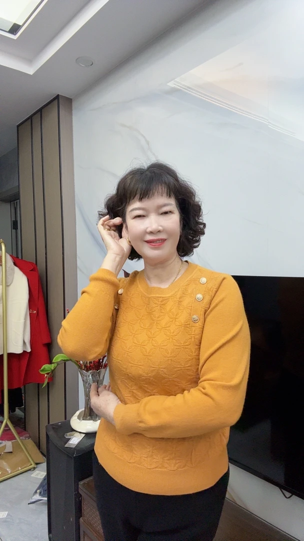 妈妈装圆领针织上衣