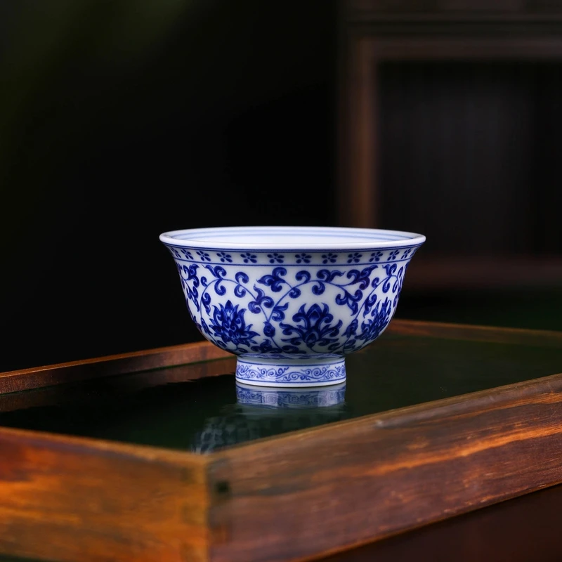 景德镇青花瓷缠枝莲手工陶瓷茶杯子家用主人杯压手杯