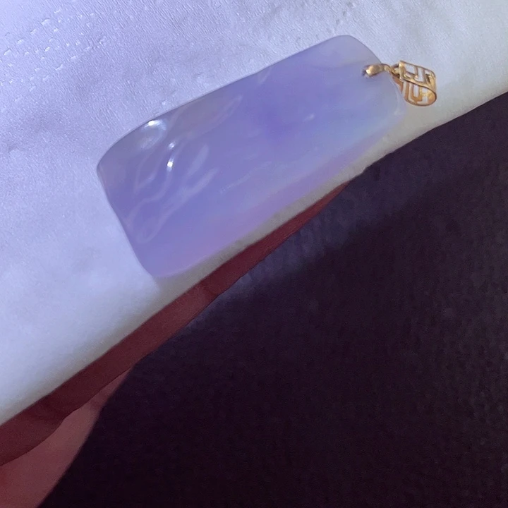 翡翠18K金镶嵌颈饰翡翠