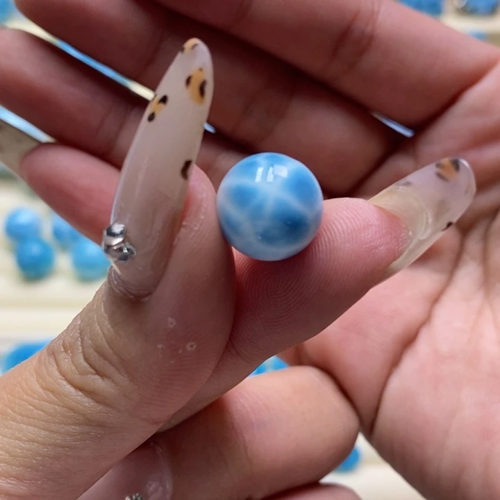 小***a针钠钙石（海纹石）未镶嵌颈饰