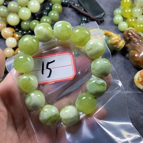 未镶嵌蛇纹石玉手链