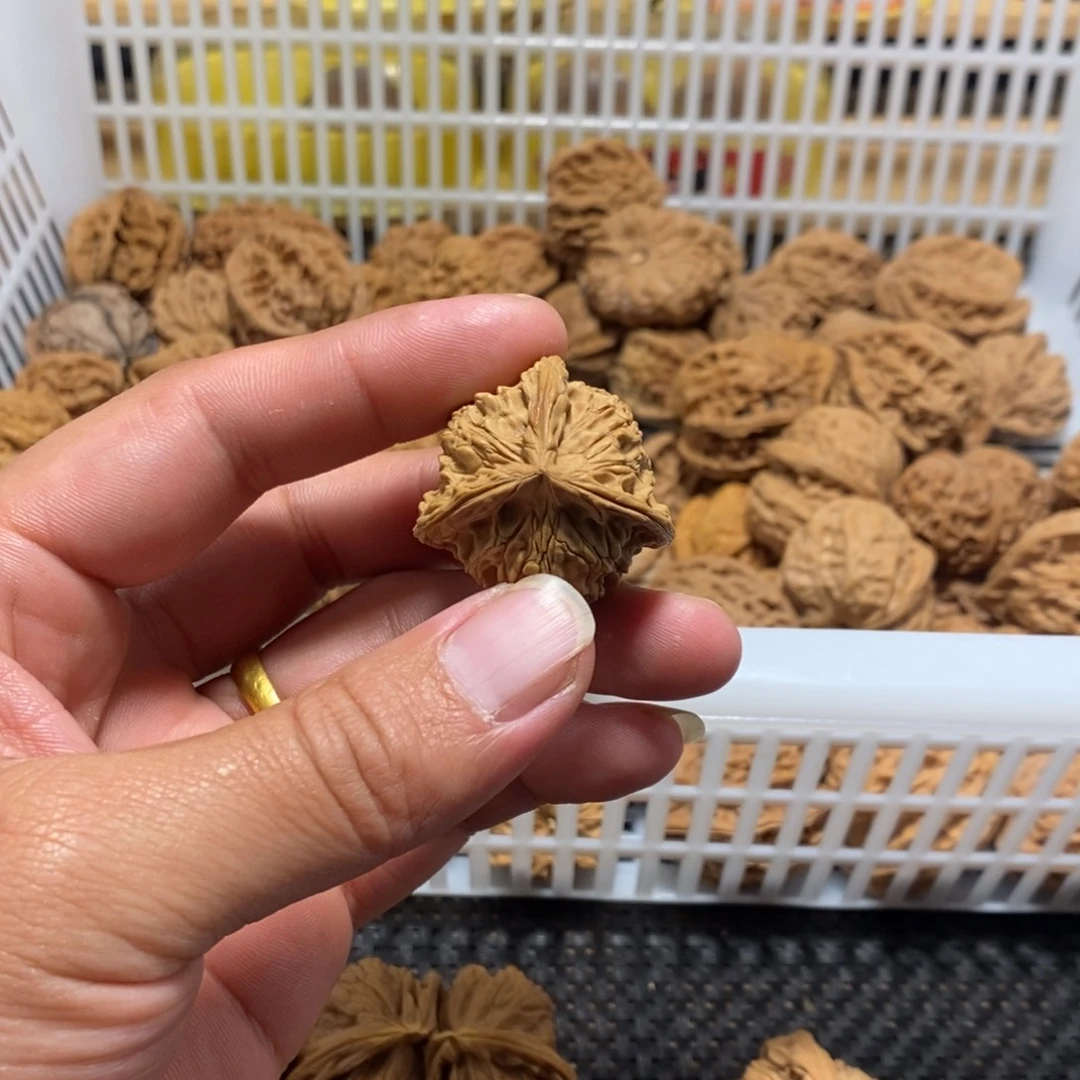 静***朗文玩核桃吊坠核桃异形