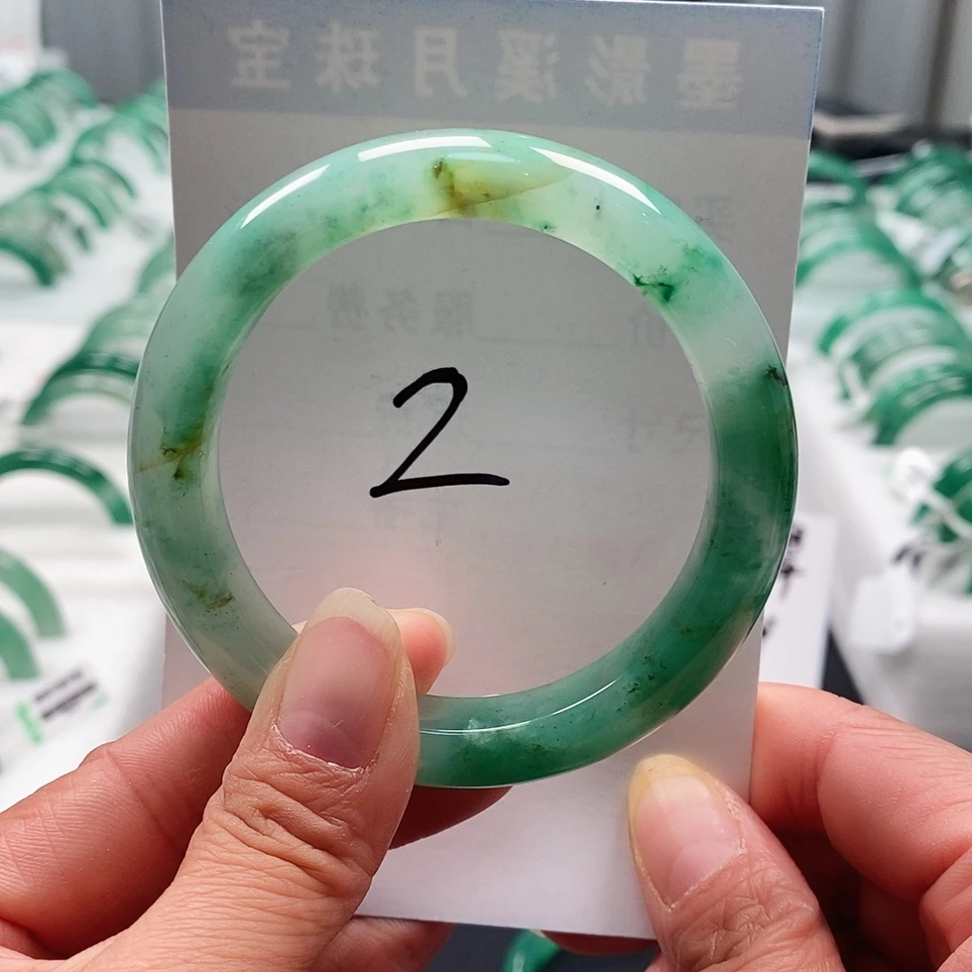 石英质玉未镶嵌手镯57.7圈口手镯