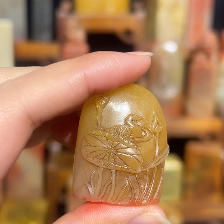 寿山石印石寿山石是山山水水