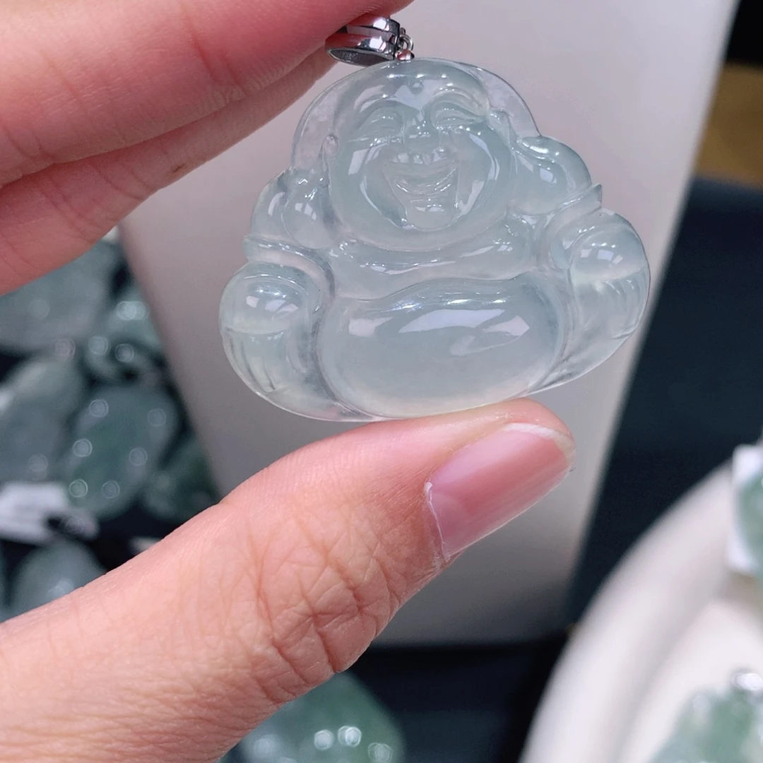 颈饰18K金镶嵌翡翠高冰天空蓝佛公