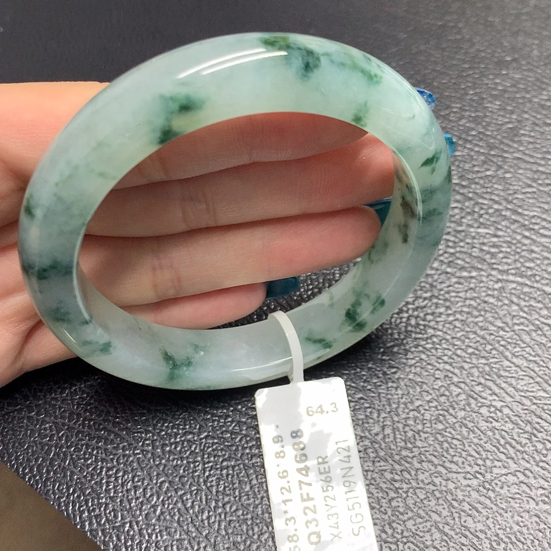 翡翠手镯未镶嵌天然缅甸翡翠