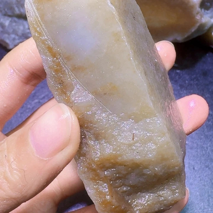 未镶嵌和田玉（糖玉）珠宝半成品