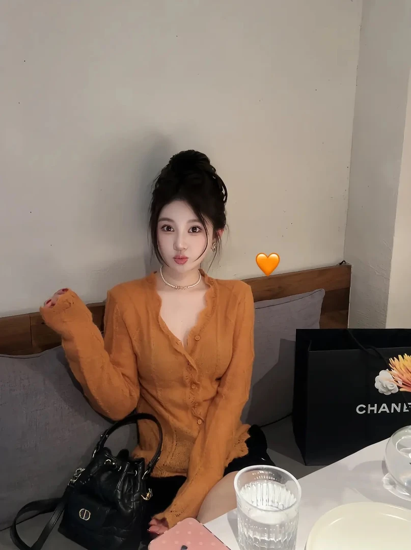 2025早秋新款法式马海毛针织开衫爱马仕橙时尚显瘦舒适打底衫