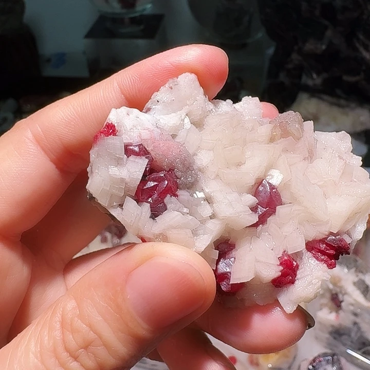 爱***动天然辰砂天然朱砂原矿石板子