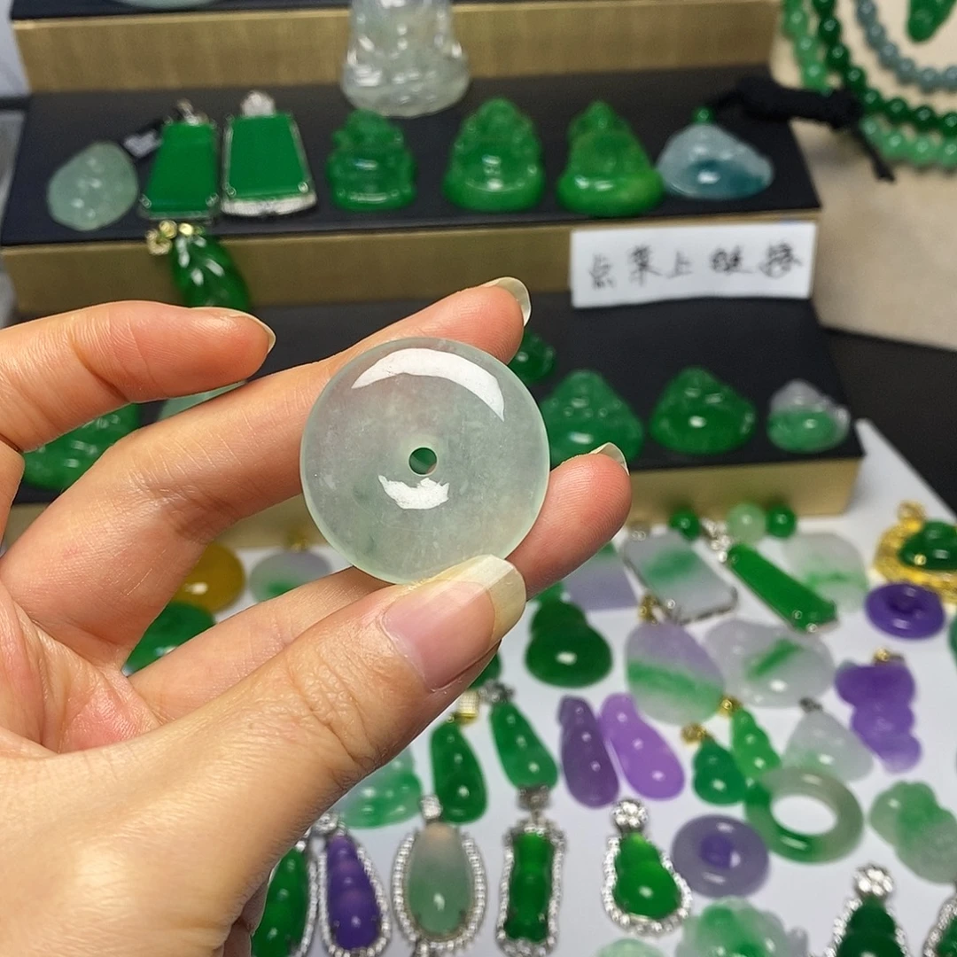 星***伐翡翠未镶嵌颈饰翡翠未镶嵌吊坠非a