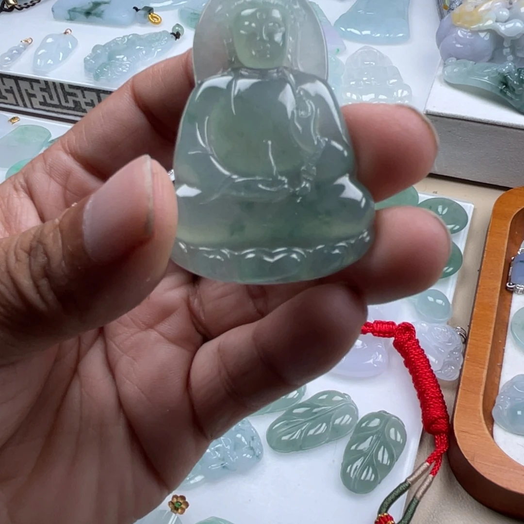 翡翠未镶嵌颈饰翡翠高冰素衣