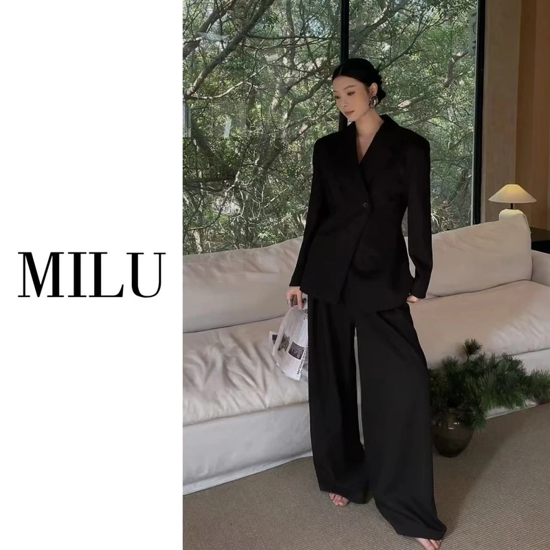 2025春款气质黑色西装外套女设计感收腰显瘦阔腿裤套装