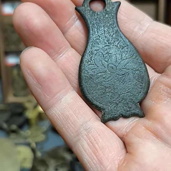 山***河镀金拉手一个，包浆醇厚