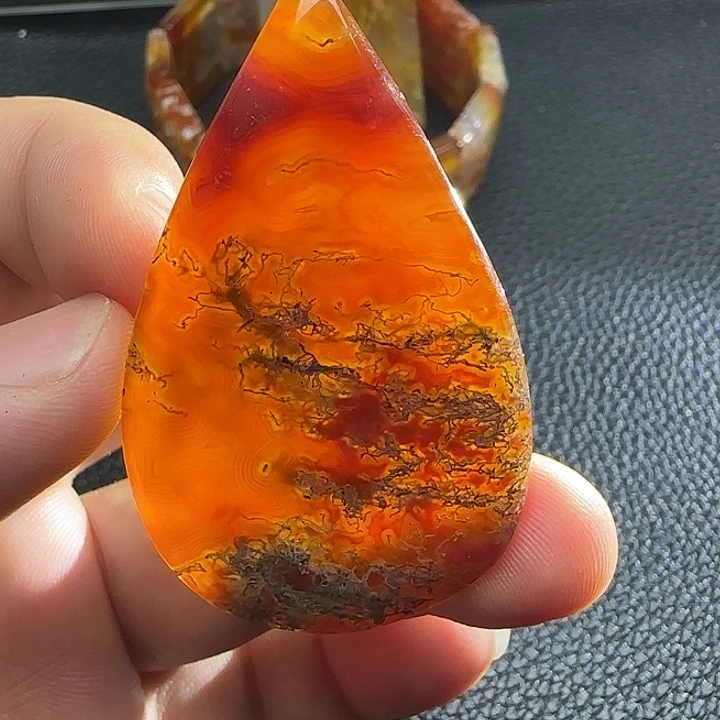 四***爷玛瑙/玉髓未镶嵌颈饰