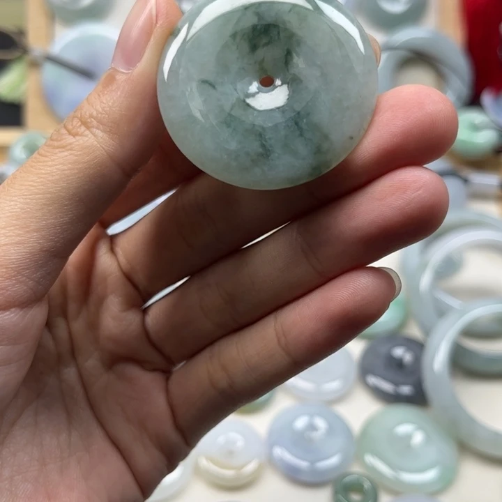翡翠未镶嵌颈饰天然翡翠Ａ货