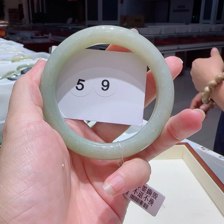 和田玉未镶嵌手镯270