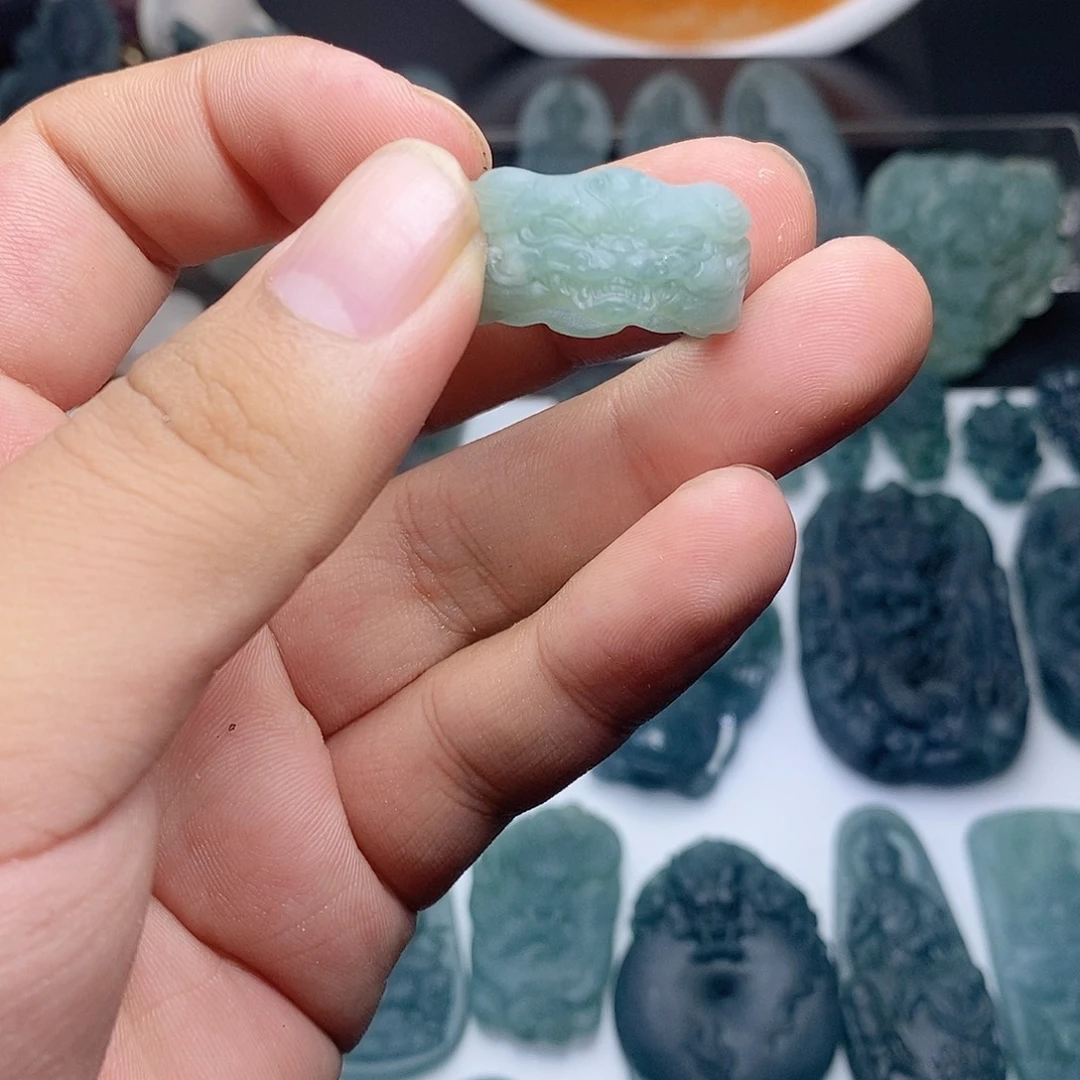 定制翡翠未镶嵌戒指