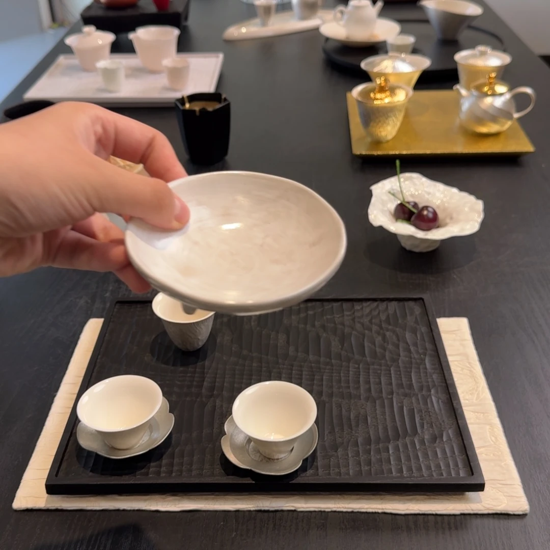 三足鼎小壶承一个