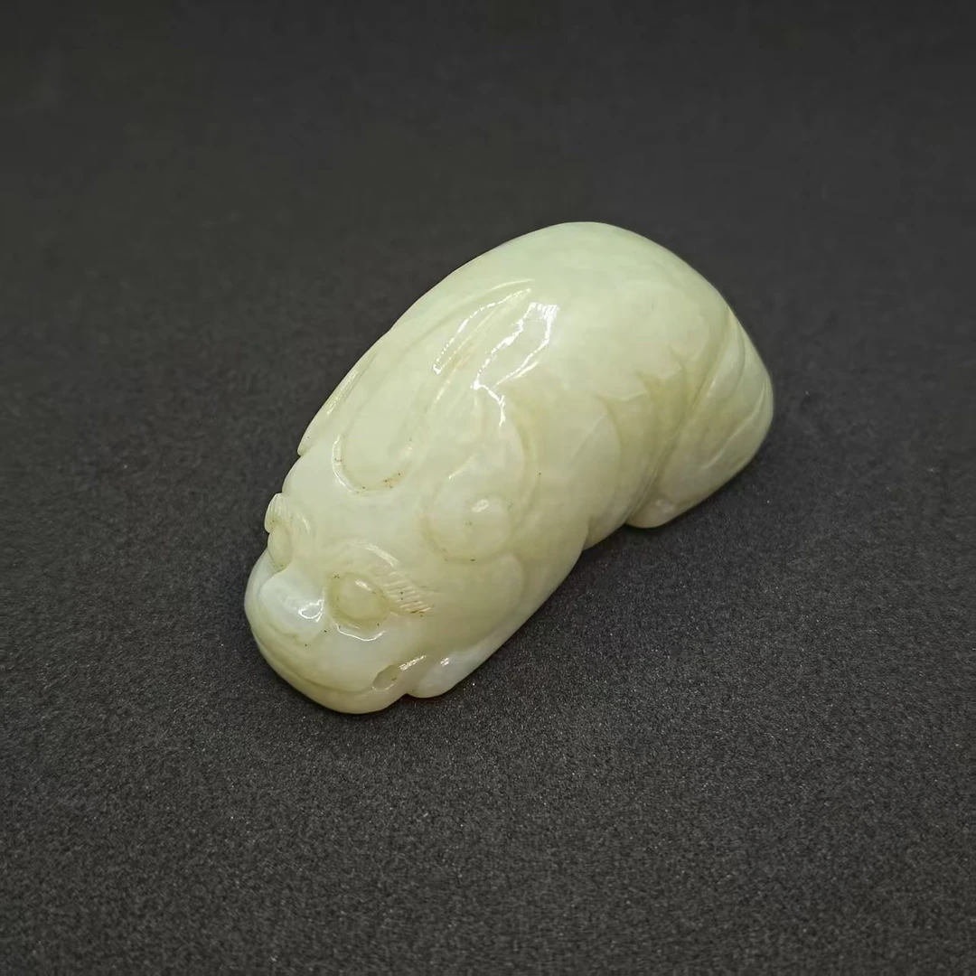 8P7   清   和田玉瑞兽手把件