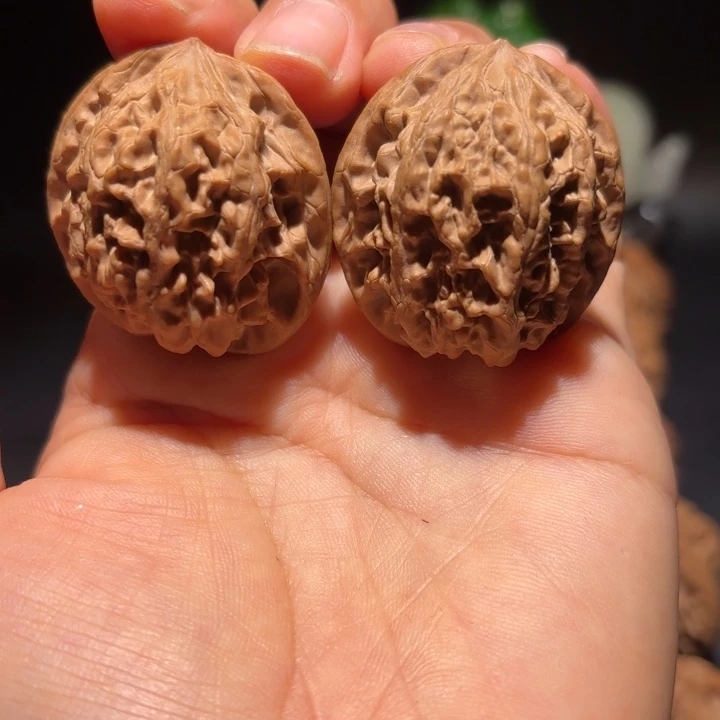 木质类文玩核桃吊坠野牛35