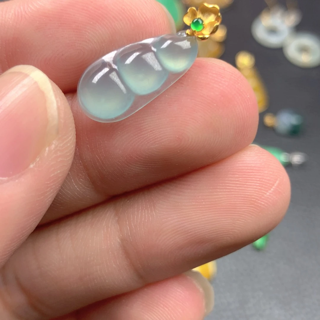【闪购商品】颈饰18K金镶嵌翡翠翡翠