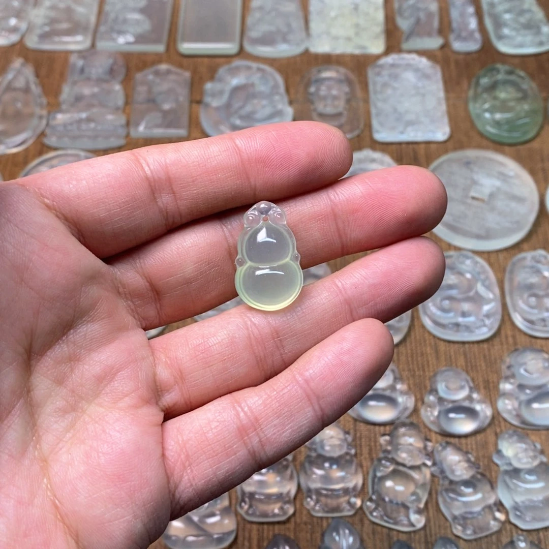 岫玉吊坠(不含链)未镶嵌