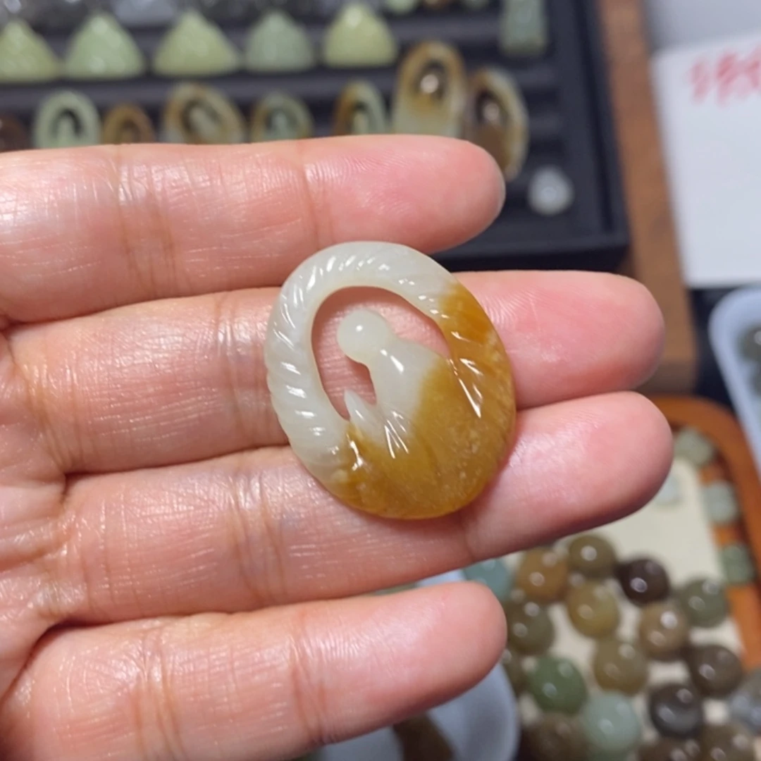 和田玉未镶嵌手链瑕疵品有棉