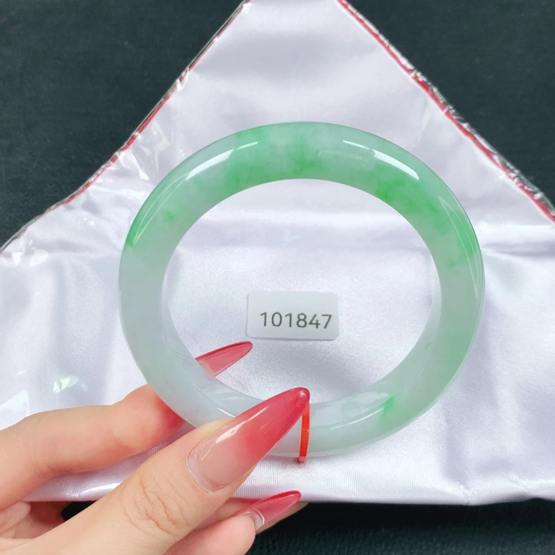 翡翠未镶嵌手镯天然翡翠手镯04