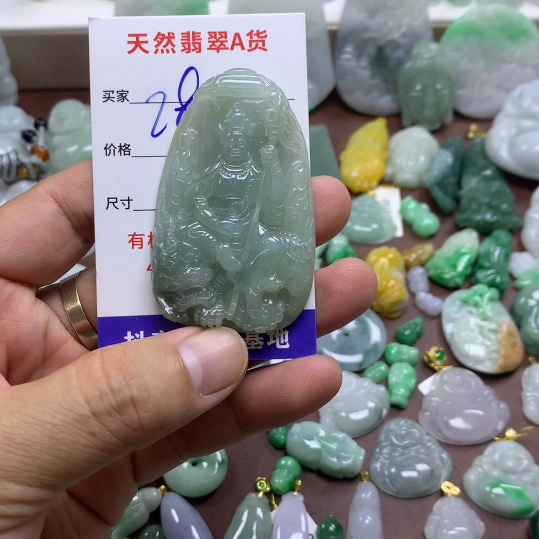 翡翠未镶嵌颈饰缅甸A货翡翠