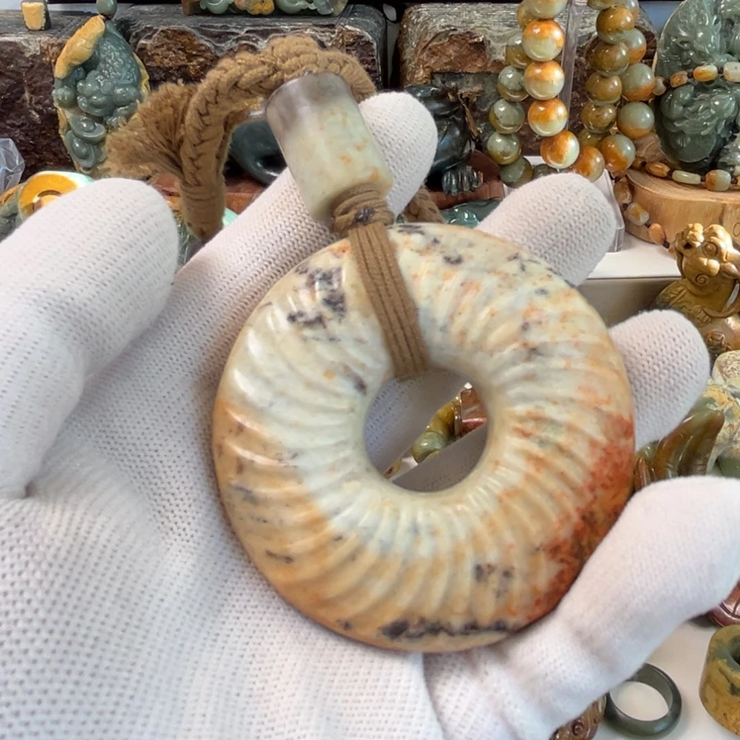 世***扰岫岩河磨玉（透闪石质玉）未镶嵌把件