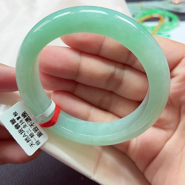翡翠未镶嵌手镯天然缅甸A货翡翠