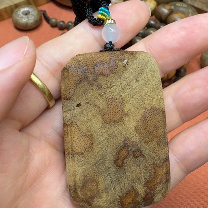 大叶紫檀（黑酸枝木类）