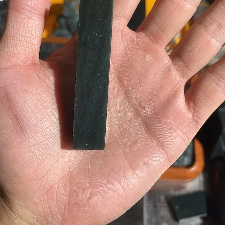 未镶嵌和田玉（青玉）摆件手把件