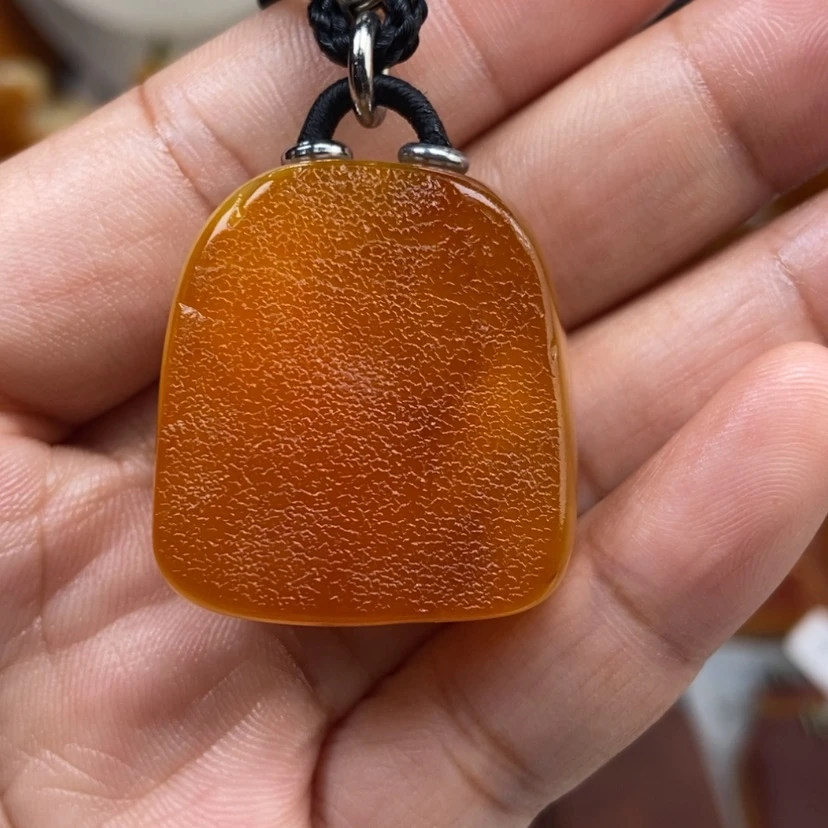 【闪购商品】琥珀颈饰未镶嵌
