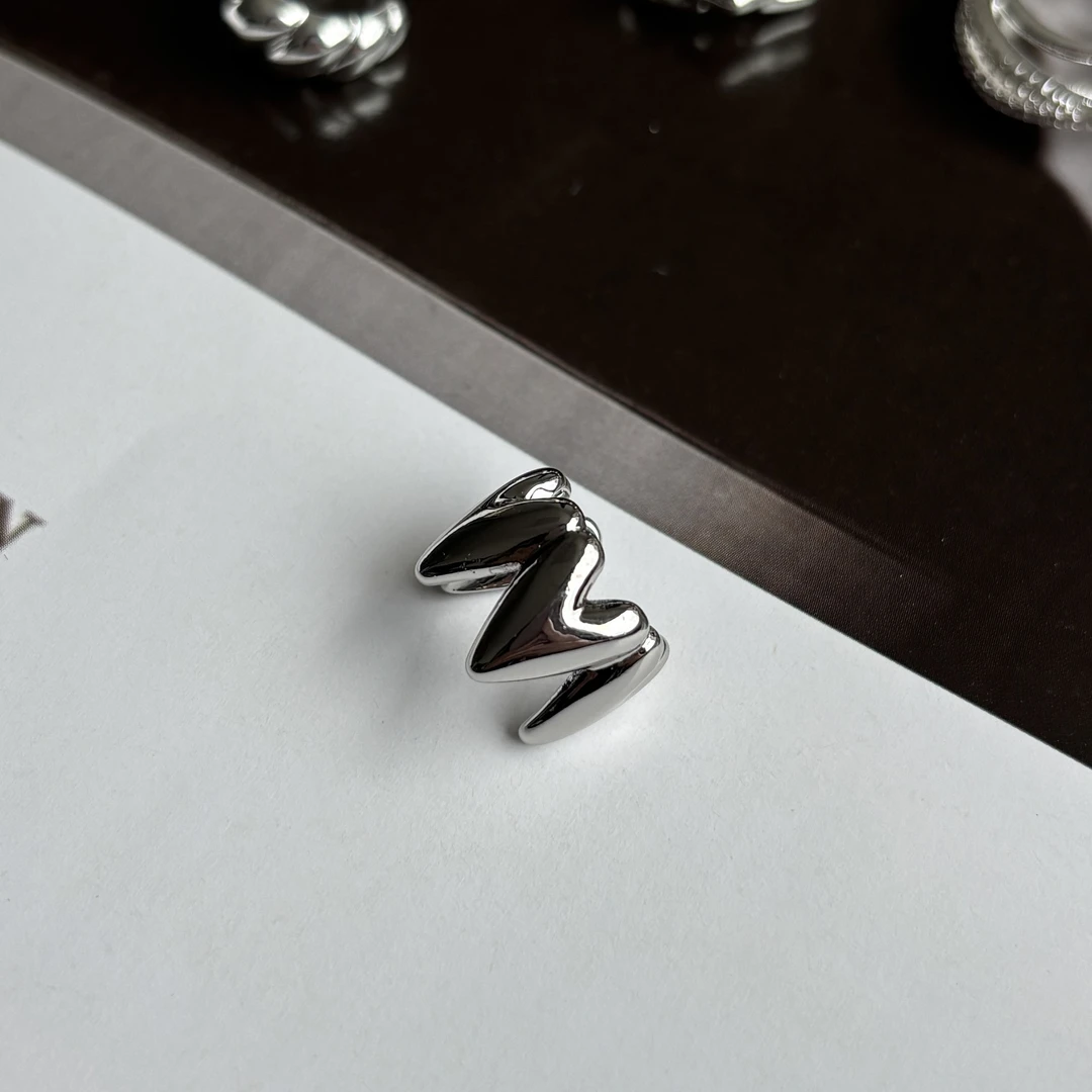 铜合金耳饰 冷淡风立体爱心无耳洞耳骨夹EGJ0005-S